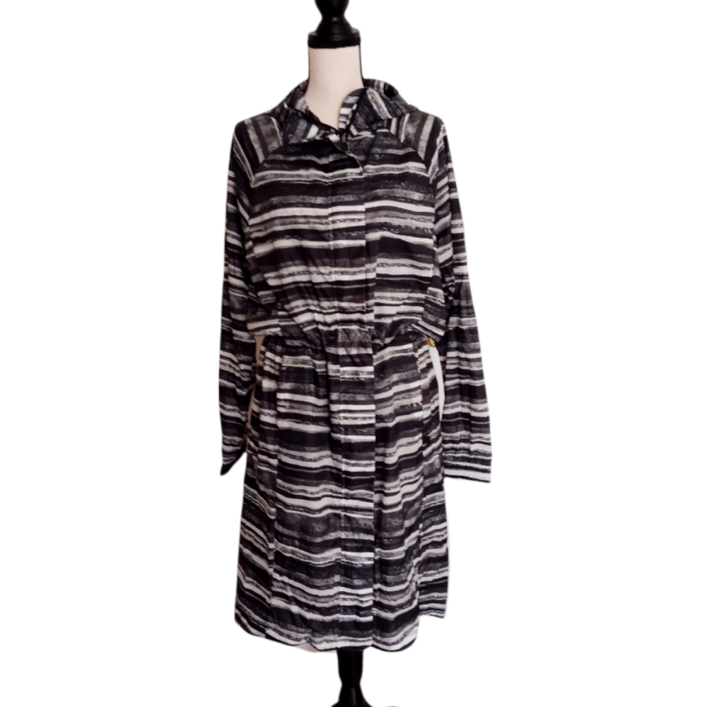 Lululemon Lab Assemblage Shell Coat - image 2